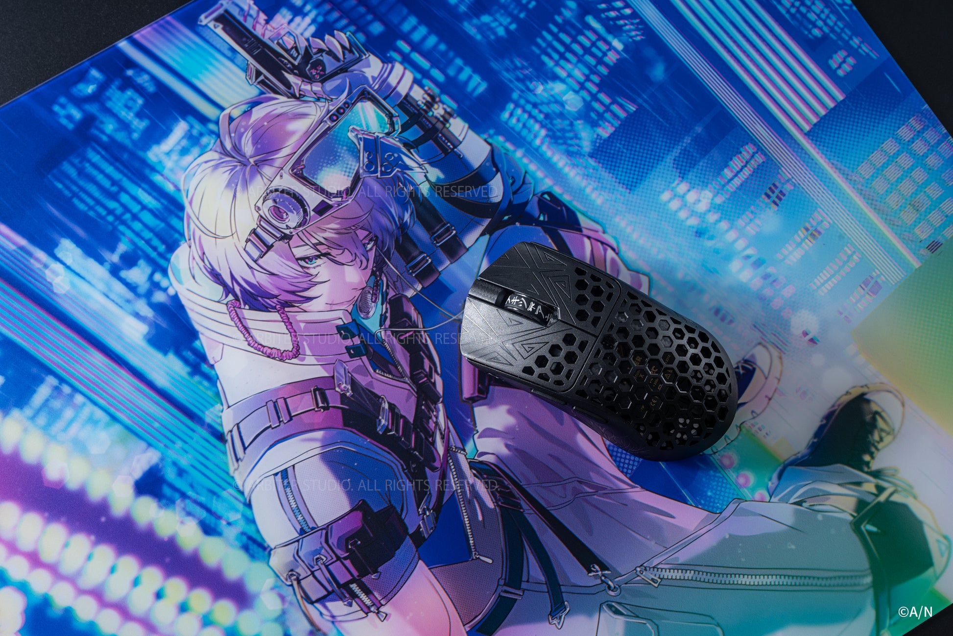 SHU & CLAUDE - LUNAR SPEED Glass Pad